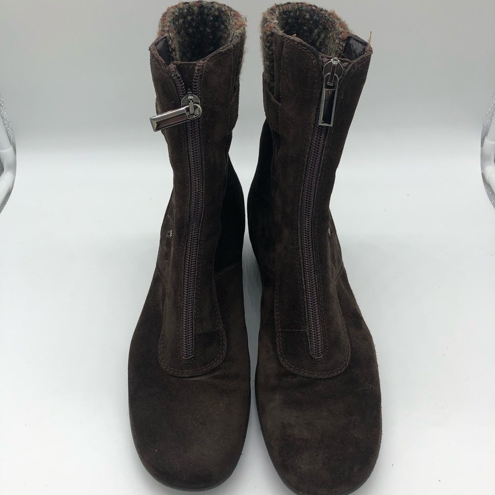 Aquatalia brown suede boots zip up size 8